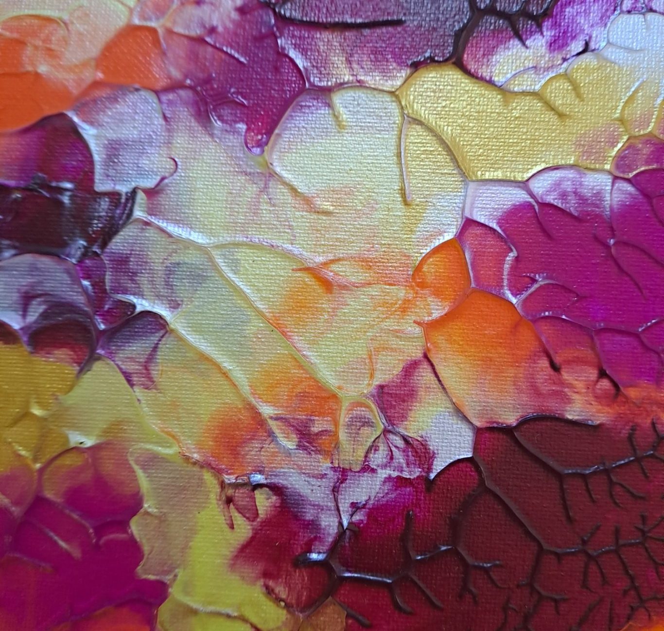 Détail toile abstraite colorée avec nervure en relief Œuvre acrylique colorée aux effets texturés et nervures en en relief