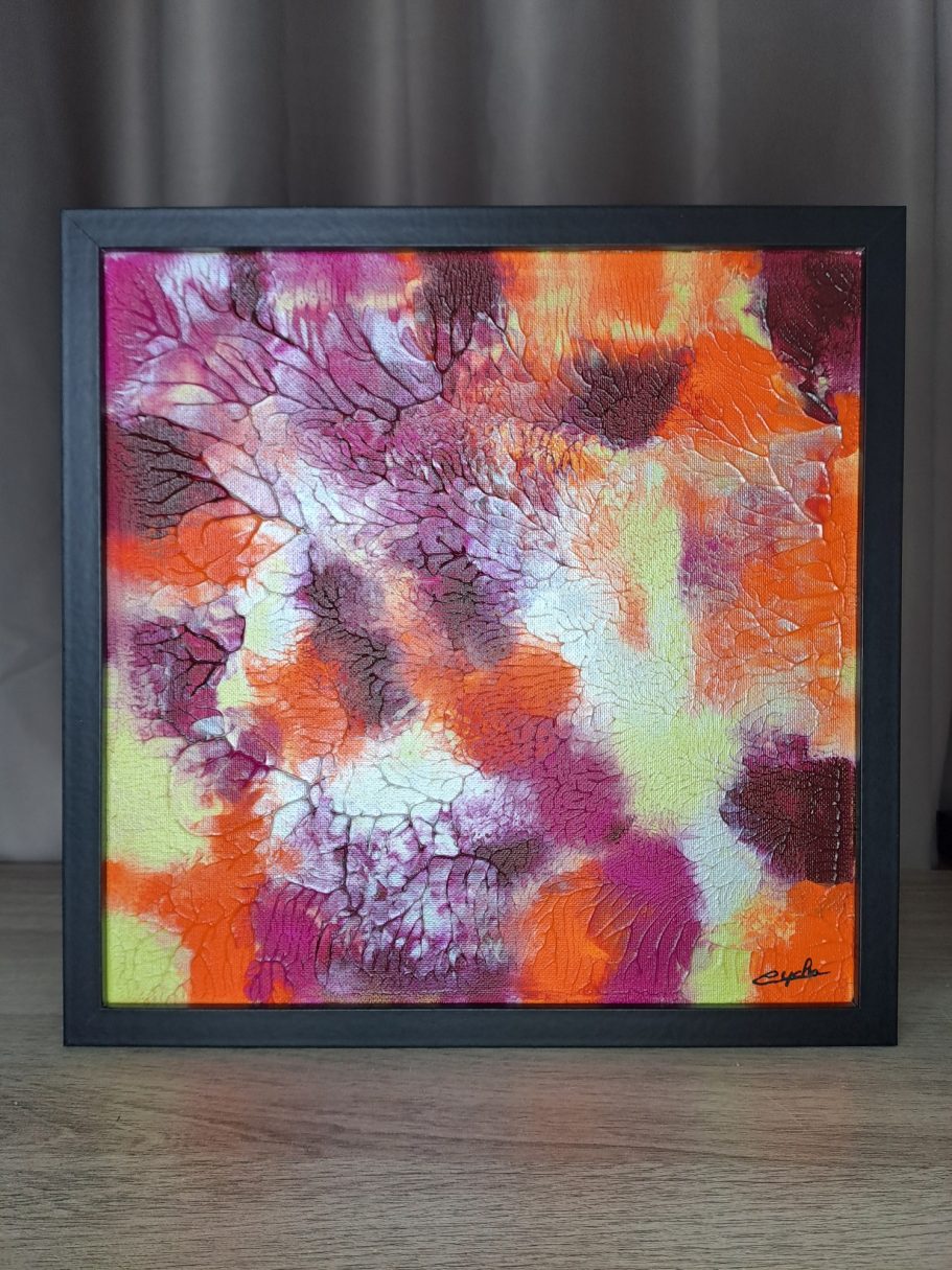 "Eclosion ardente" Peinture abstraite colorée avec des nuances de rouge, orange, violet et jaune.