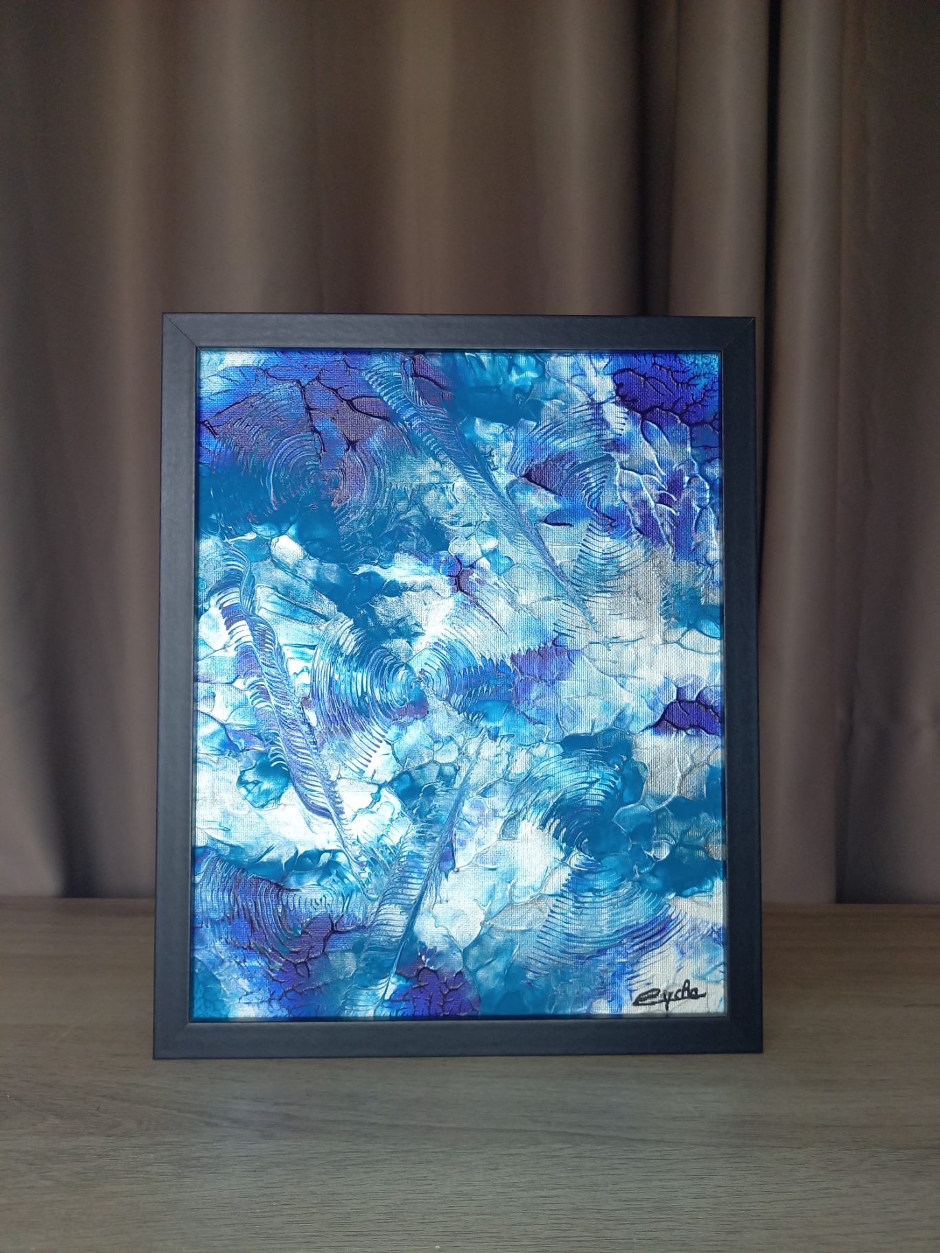" Plumes d’azur " Peinture abstraite aux nuances de bleu et violet, avec des textures dynamiques.