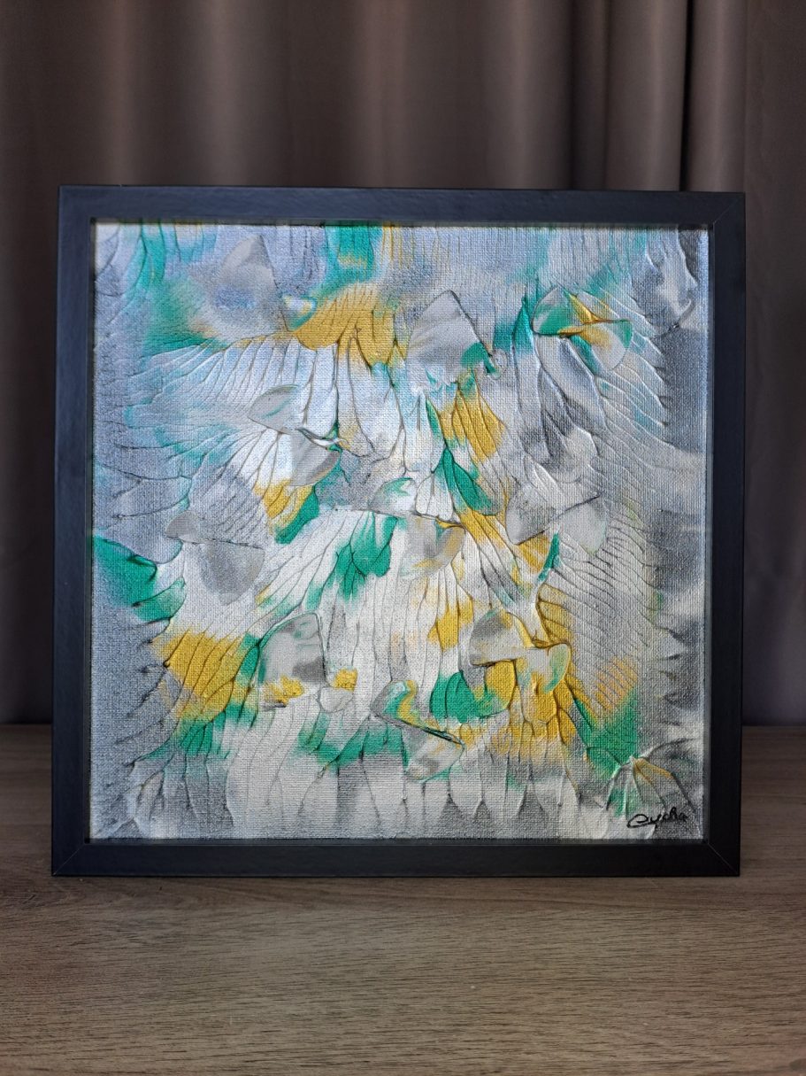 "Éclosion sauvage" Œuvre abstraite avec des teintes de vert, jaune et gris, présentant des formes fluides.